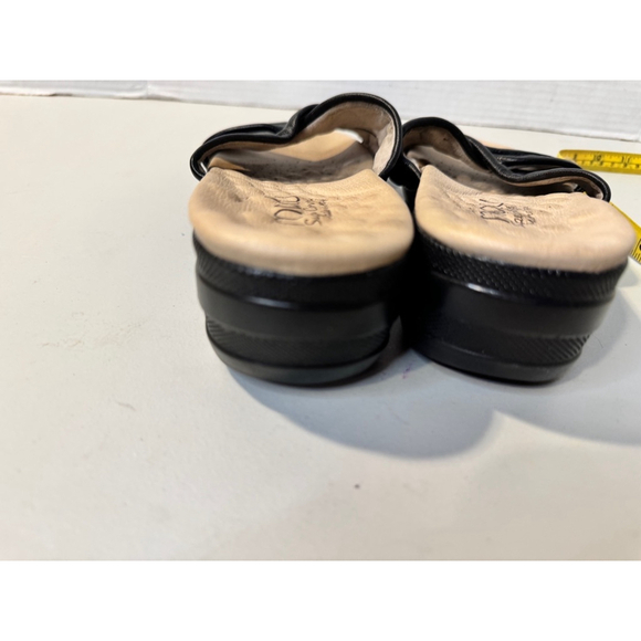 Malu Slip On Sandals, Size 9, Black - Picture 5 of 7